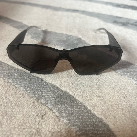 BOTTEGA VENETA sunglasses - Picture 4 of 6